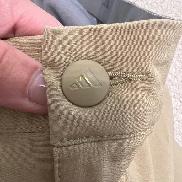 adidas Men's Ultimate365  Golf Shorts - Picture 8 of 9